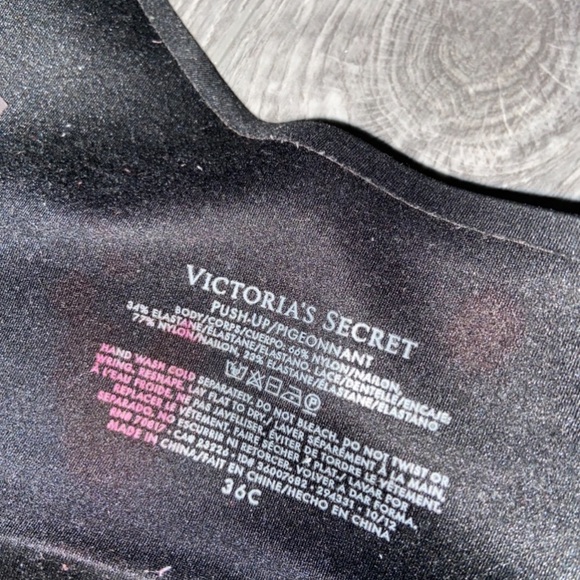 Victoria secret push up bra - Picture 4 of 5